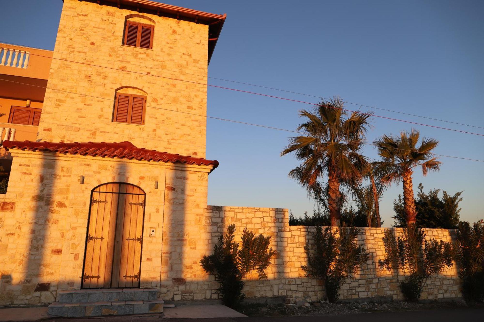 Green Villa With Private Pool Durrës Exterior foto